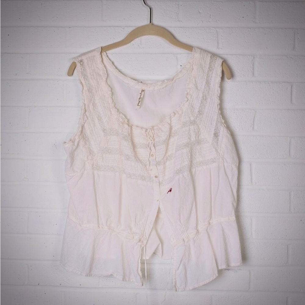 Vintage Magnolia Pearl White Sleeveless Blouse